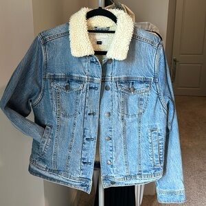 Universal Threads Lines Denim Jacket